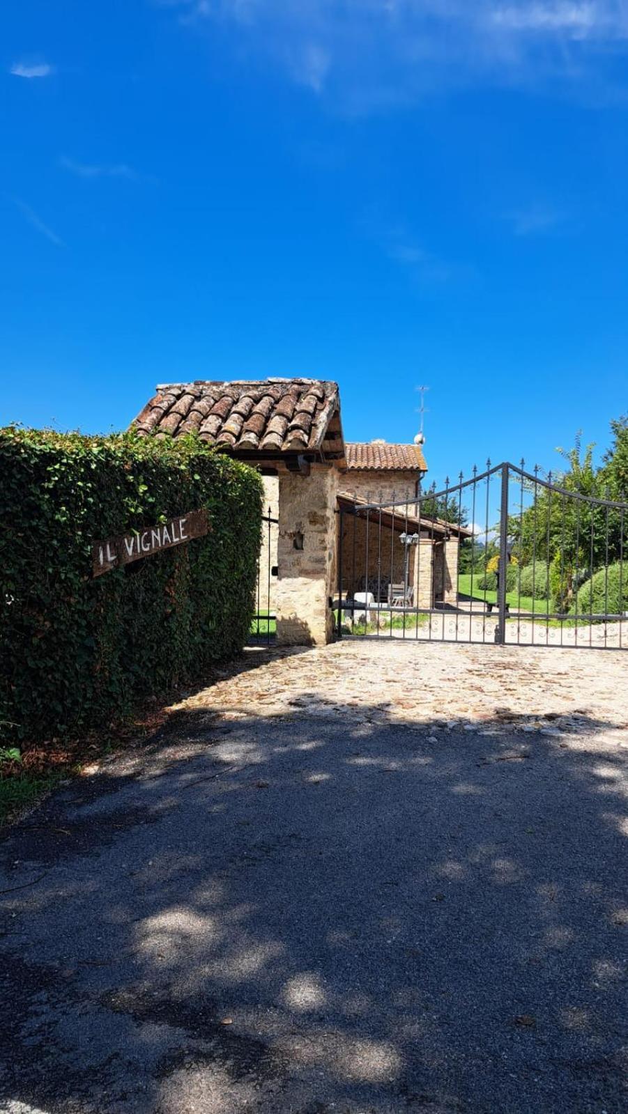 Maison d'hôtes Il Vignale à Massa Martana Extérieur photo